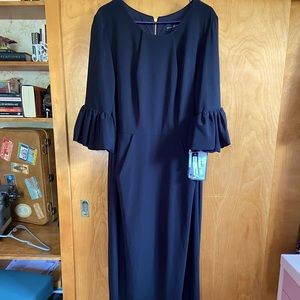 Betsy & Adam black long gown dress in 18w. NWT.